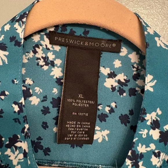 Tahari Teal Floral Button-Front Blouse. Size XL - Picture 5 of 7